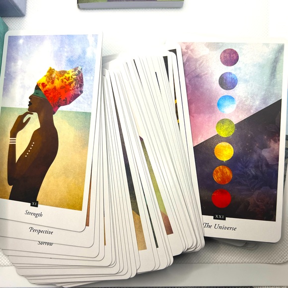 The Field Tarot by Hannah Elizabeth Fofana - Picture 4 of 5